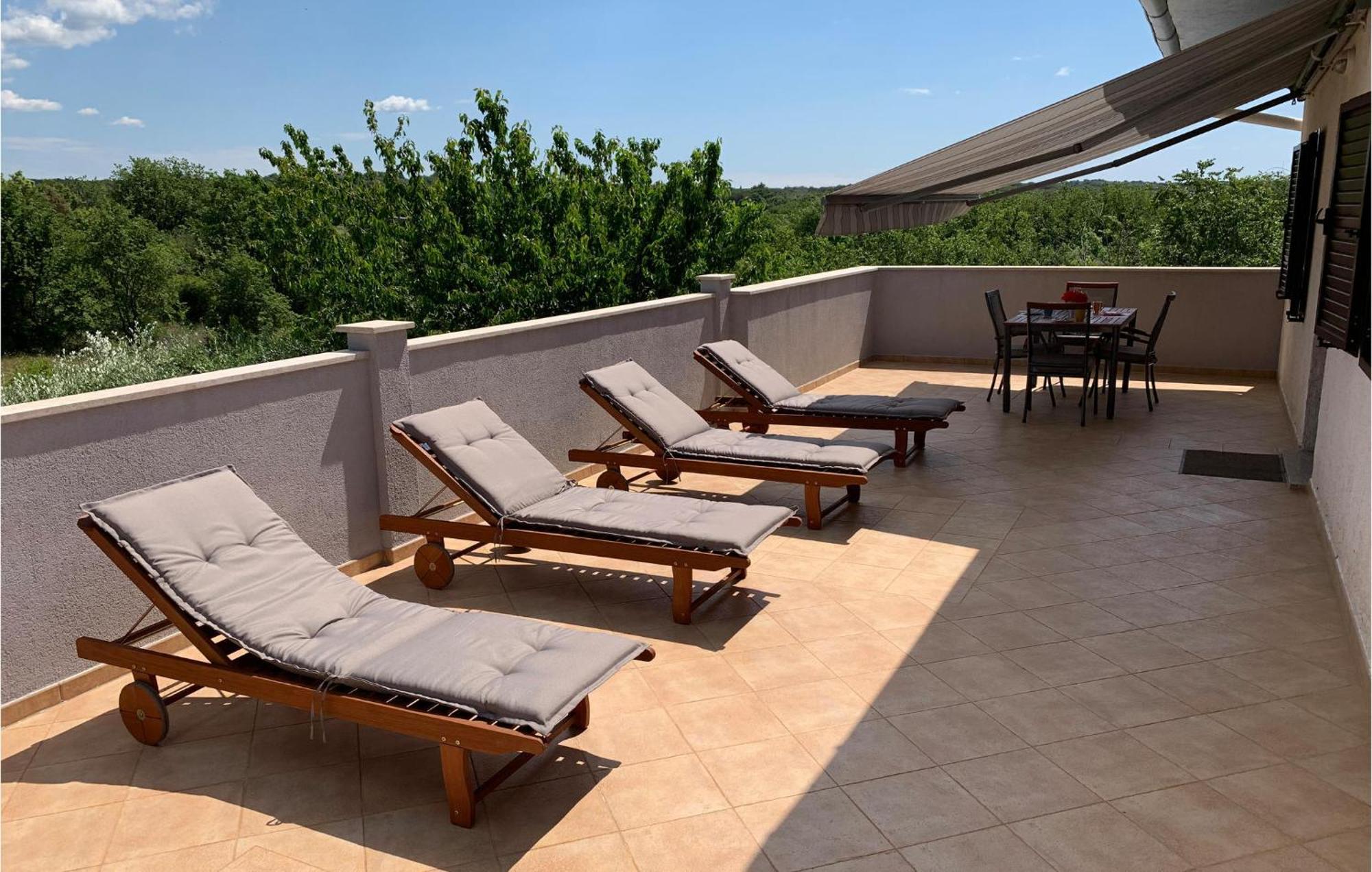 Appartement Lovely In With Wifi Rovinj